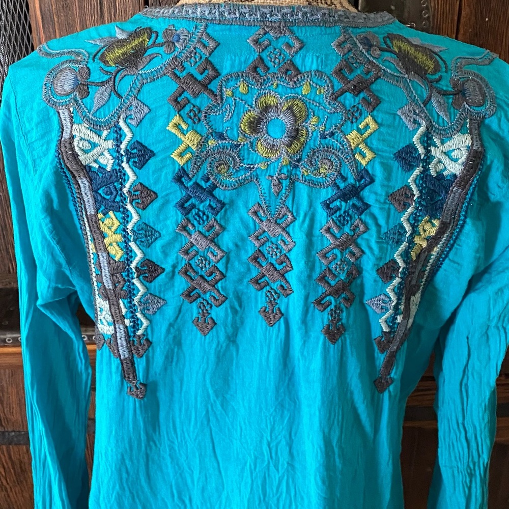 Johnny Was Biya Turquoise Embroidered Cotton Top M - Picture 11 of 11